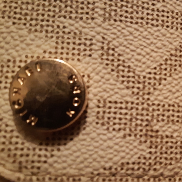 Authentic Michael kors Large Morgan Vanilla white & Brown leather trim.  Tote - Picture 8 of 8